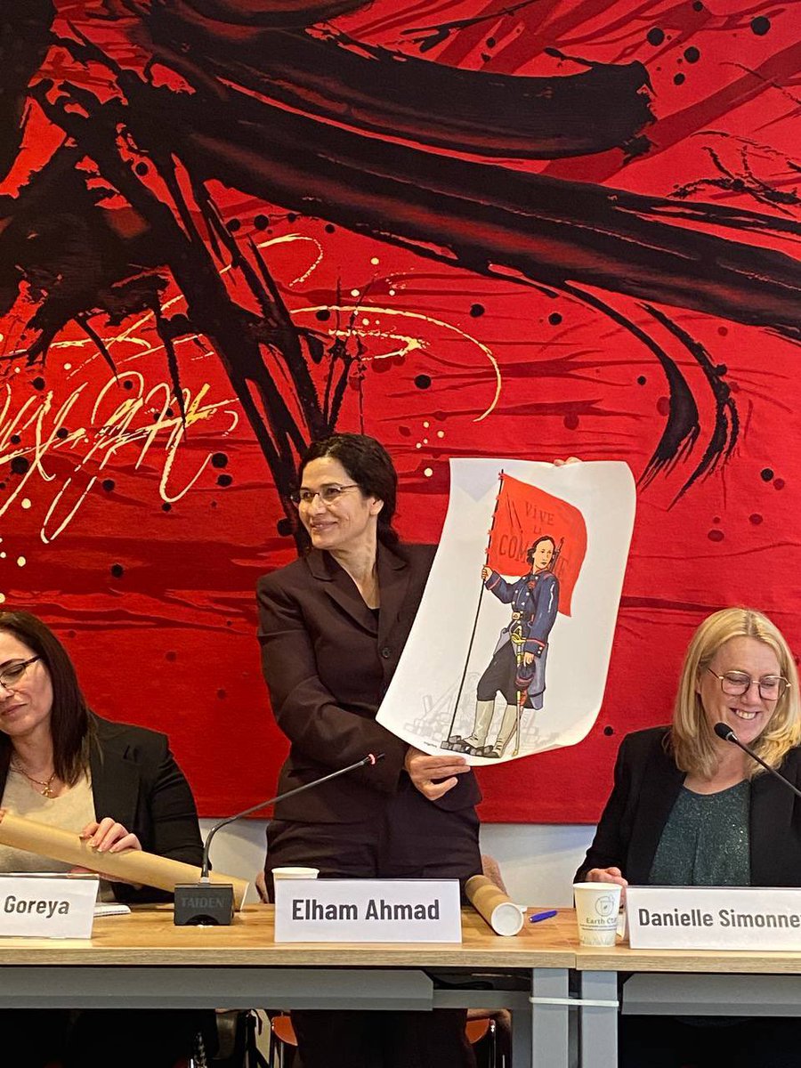 Quel honneur de recevoir à l'Assemblée nationale Mme Elham Ahmad et Mme Nazira Goreya, représentantes du Rojava (AANES) ! La France doit exiger de la Turquie un cessez-le-feu au Rojava. La nouvelle Syrie doit respecter cette expérience politique démocratique, pluraliste et