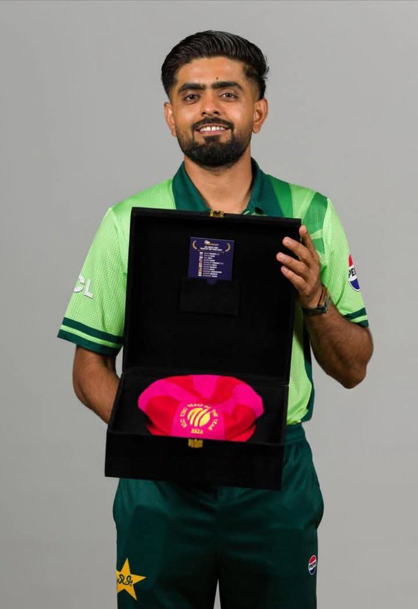 Babar Azam receiving the cap ICC men’s t20 year of the award 🥇 .

<a href="/babarazam258/">Babar Azam</a>