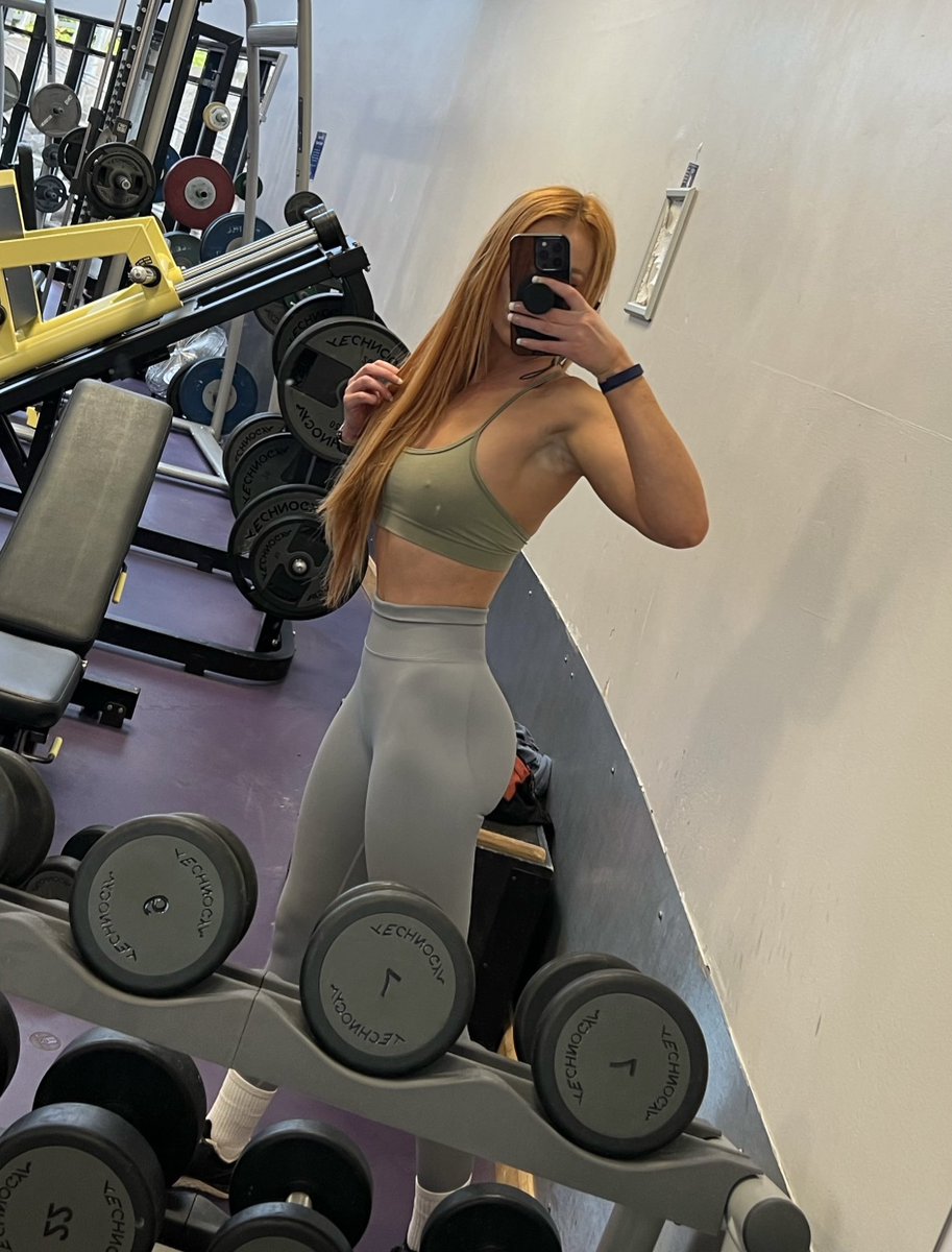 FindingHeidi_'s tweet photo. Would you say hi if you saw me at your local gym? https://t.co/b18BvEIPJq