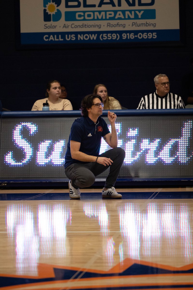 FPU_MBB's tweet photo. Head Coach C.J. Haydock will be on @1430ESPN at 12:05 today to talk tomorrow's senior night and our Tough Like Tristen blood drive this week.
Tune in Here: https://t.co/afnioXYlC0
Register here for the blood drive: https://t.co/JuryLiwFgD
#FirstThingsStayFirst https://t.co/gGAtCkZQNd