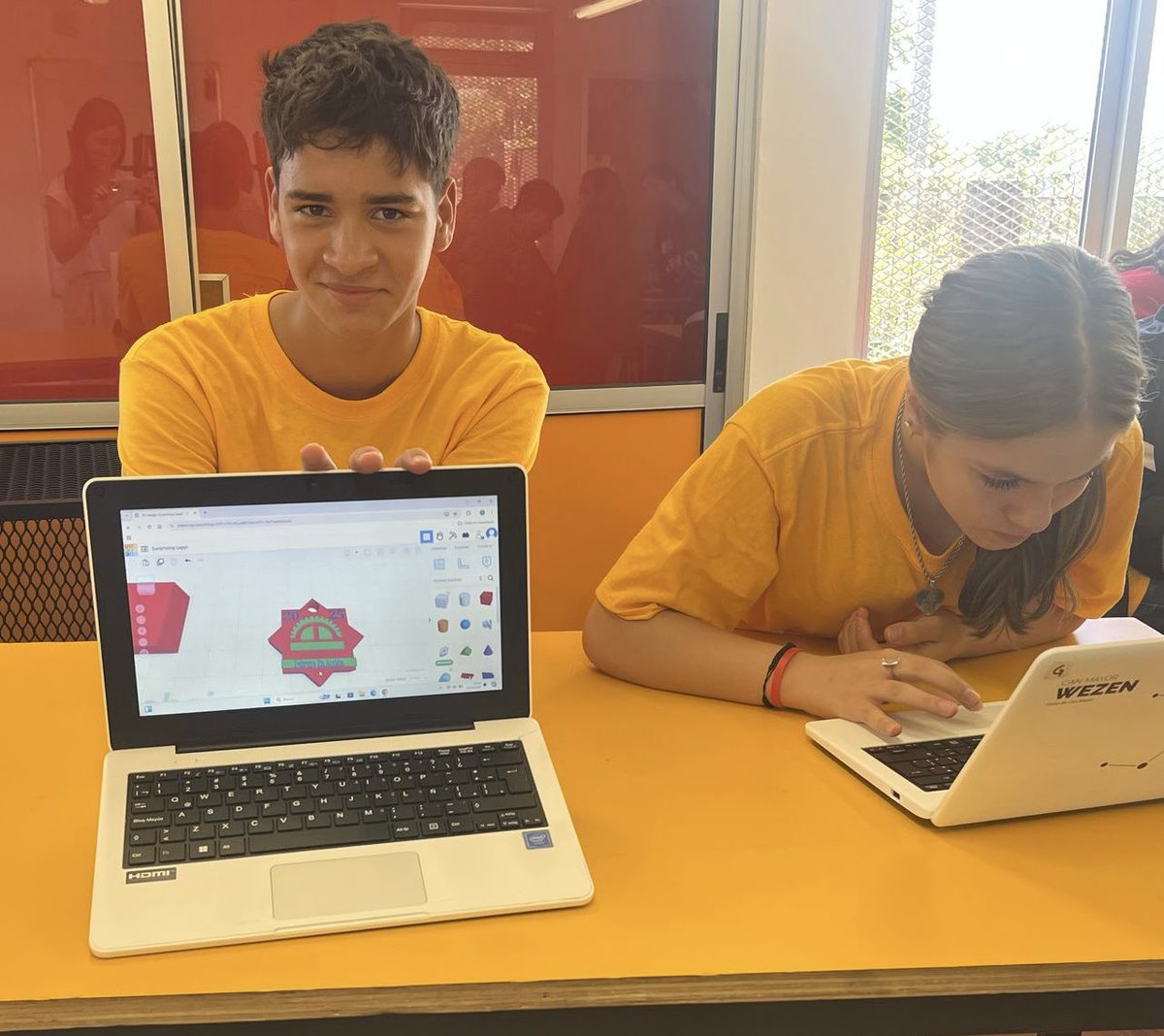 GSilvera06's tweet photo. #FebreroEnAccion edición 2025 en el CEA 183 Nelson Mandela @UTU_Uruguay se vive a pleno con 50 estudiantes que disfrutan de diversos talleres. Hoy impresión 3D, creatividad y tecnologia digital, diseñando llaveros
#EducacionPublica🇺🇾
#EBITECH https://t.co/0WsygrrNyn