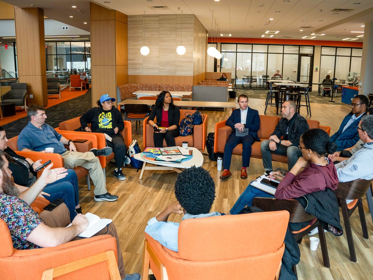 Kicked off the Camel Accelerator at Campbell University and had the chance to meet the incredible fellow founders in this year’s cohort—as well as the students who will be working alongside us for the next 12 weeks!

#NearbyNearby #RuralInnovation #BuildingTogether