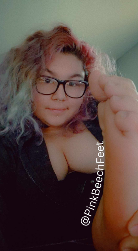 PinkBeechFeet's tweet photo. @bigfeetgirls Come Check out my ManyVids! https://t.co/T7cNvYyyCl