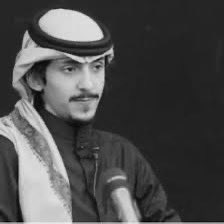 يقول شريان الديحاني:

لاتنتظر شخص يكلمك وقت فراغه
خلّك مع شخص يصنع الفراغ لأجل يكلمك.