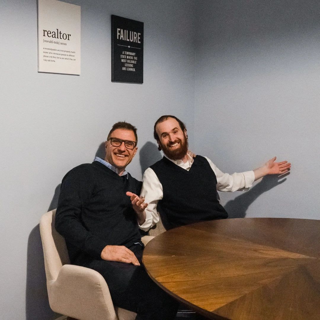 PeterManciniBK's tweet image. More than mere representatives, we're your allies in discovering the ideal residence. Let's fulfill your property aspirations together. 🤝 #RealEstatePartners #LuxuryLiving buff.ly/3UNcrBp