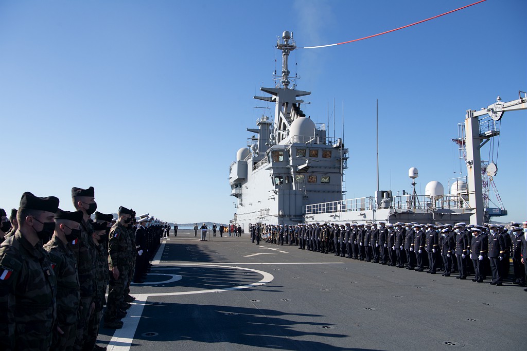 MarineNationale's tweet image. #Histoire | 🚢Depuis 1827, la Marine nationale accueille ses officiers sur des navires écoles emblématiques comme le Borda. Aujourd'hui, la mission Jeanne d'Arc perpétue cette tradition d'excellence. #formationmilitaire #ecolenavale #JDA2025
