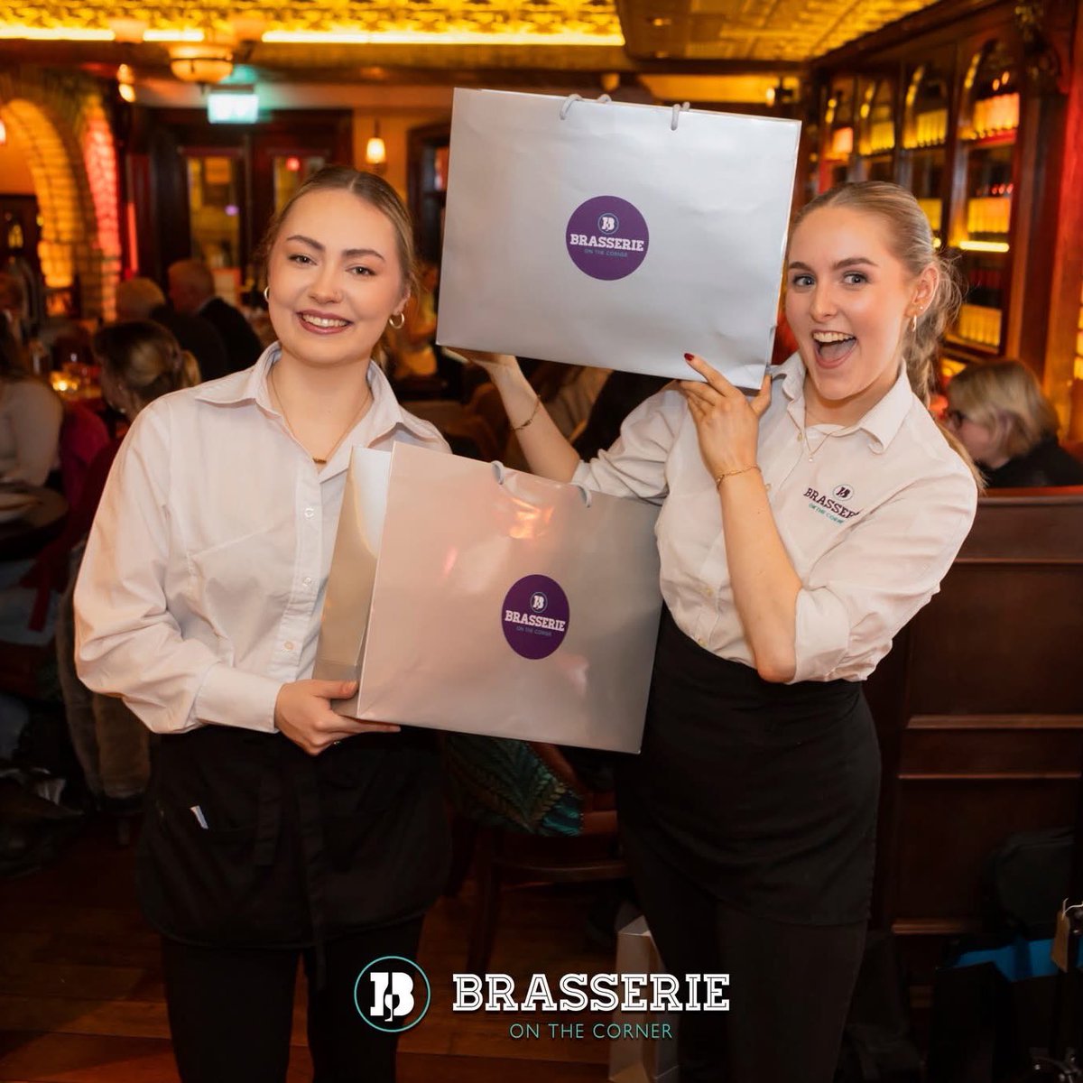 AishlinMJH's tweet photo. Another full house event! Glitz &amp; glamour took over Brasserie on the Corner last Thursday for a special #GalentinesDay dinner! 

Special thanks to Malfy Gin for partnering with us and to @ReviveActive, MAC Galway, Galway Crystal for coming on board too! Well done to all our team! https://t.co/ZyeHLP43z6