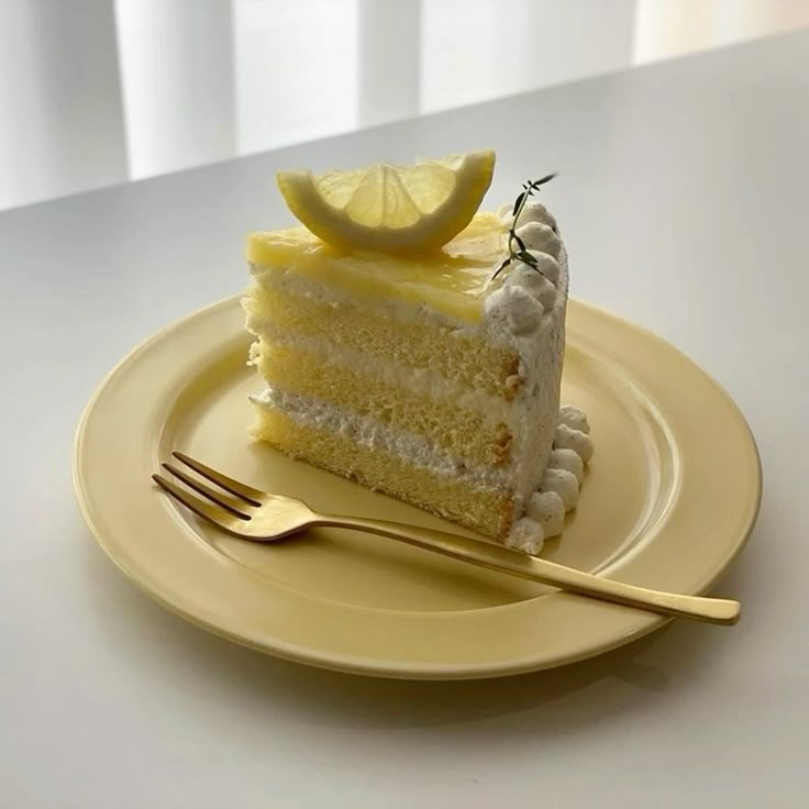 daily_dolce's tweet photo. Lemon desserts 🍋 https://t.co/g2xyIf1l7a