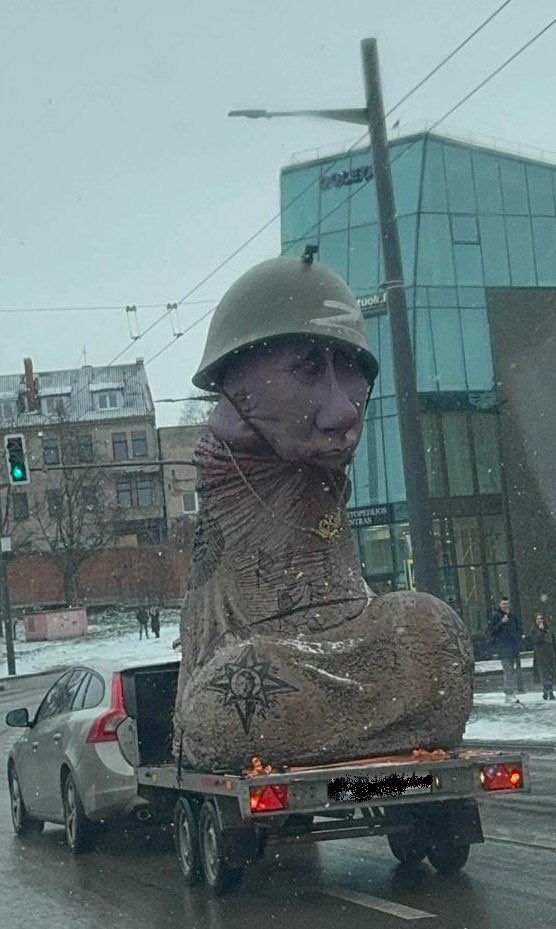 Can anyone geolocate this? I need to know what country will host this magnificent work of contemporary art.