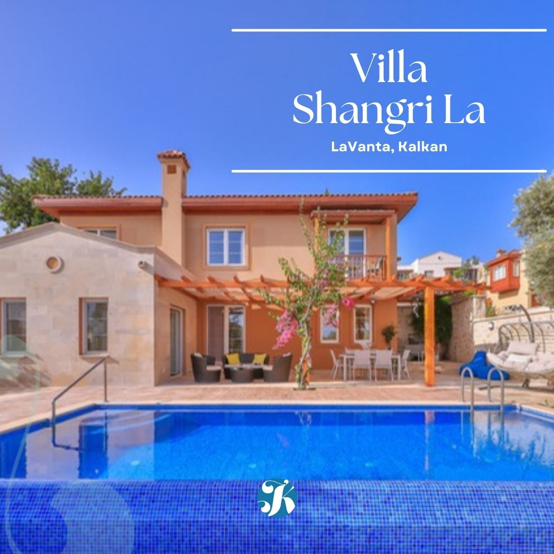 Experience luxury at Villa Shangri-la, a delightful 3-bedroom property on the charming LaVanta complex. Located near the Clubhouse - with its bar, restaurant and stunning infinity pool, this villa offers privacy, luxury, and convenience. Book now for an unforgettable holiday!⁠⁠