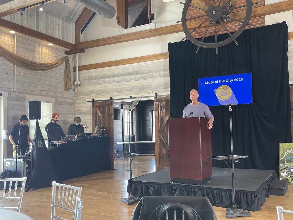 Mayor Mike Moore is rehearsed and ready to deliver the State of the City Address tomorrow to the Clark County Rotary!

🗓️ Tuesday at 12 p.m. 
📹 Watch LIVE on Facebook

Hear about Jeff’s progress and the bold, exciting vision for the future. Don’t miss it!

#onlyINjeff