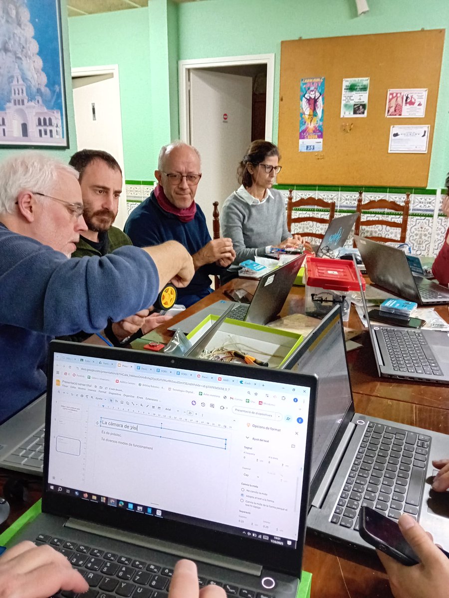 ToniMorenoRey's tweet photo. Acabem d'iniciar a @olotuit les formacions robòtica i STEAM @ROBOLOT 2on torn.
🫨+200 docents
🗺️Tot Catalunya: Des de demà també Tortosa, Mollerussa i Barcelona.
#IoT , #3DBot amb Visió AI i #STEAMAKERS Blocks i Jocs.
Amb #ESP32STEAMakers , @arduinoblocks i @KeyestudioRobot https://t.co/pMdVQTbZUJ