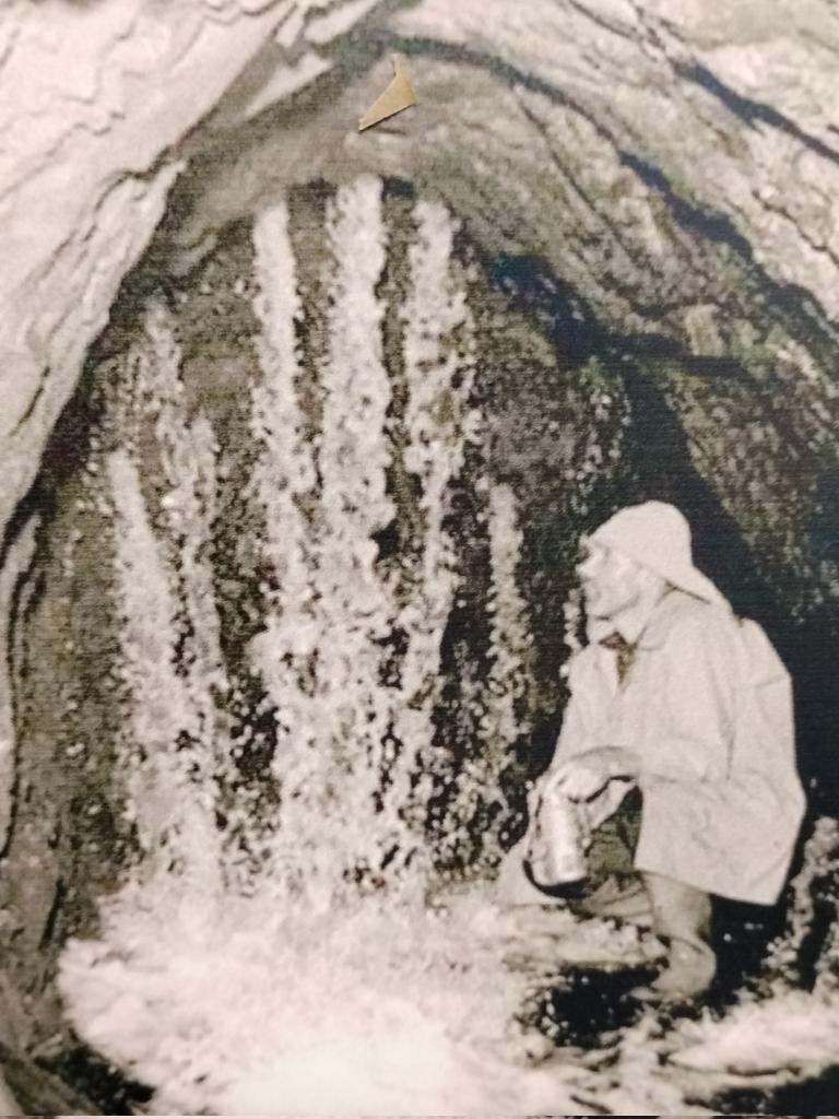 Juan Carlos Santamarta (@jcsantamarta) on Twitter photo Participamos en la exposición «Agua y vida en el pasado, presente y futuro de Tenerife«  en la <a href="/ULL/">Universidad de La Laguna</a> para conocer el pasado y presente de las aguas subterráneas en Tenerife. Biblioteca de Humanidades en el  campus de Guajara Participamos en la exposición «Agua y vida en el pasado, presente y futuro de Tenerife«  en la <a href="/ULL/">Universidad de La Laguna</a> para conocer el pasado y presente de las aguas subterráneas en Tenerife. Biblioteca de Humanidades en el  campus de Guajara