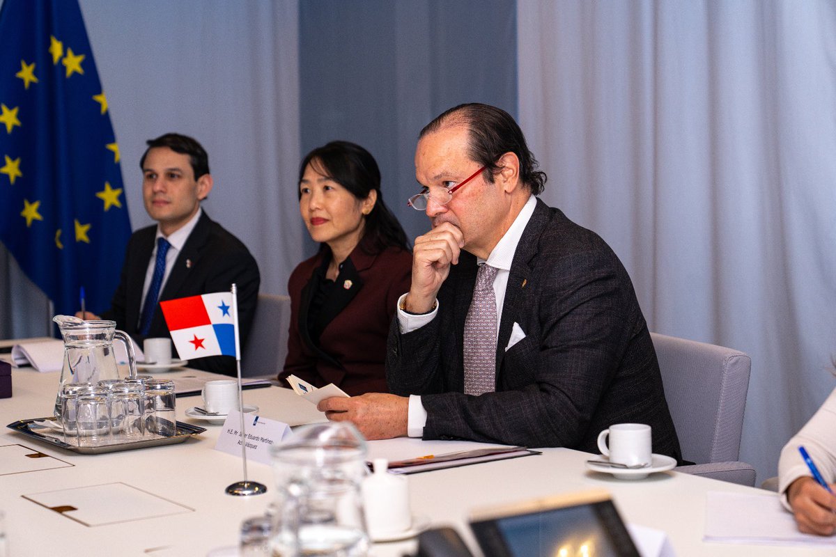 I welcomed Panama's efforts to counter the Russian shadow fleet, withdrawing flags of sanctioned oil tankers. Important that we continue working together to uphold international standards. We also exchanged views on the current geopolitical landscape and #Venezuela. 2/2