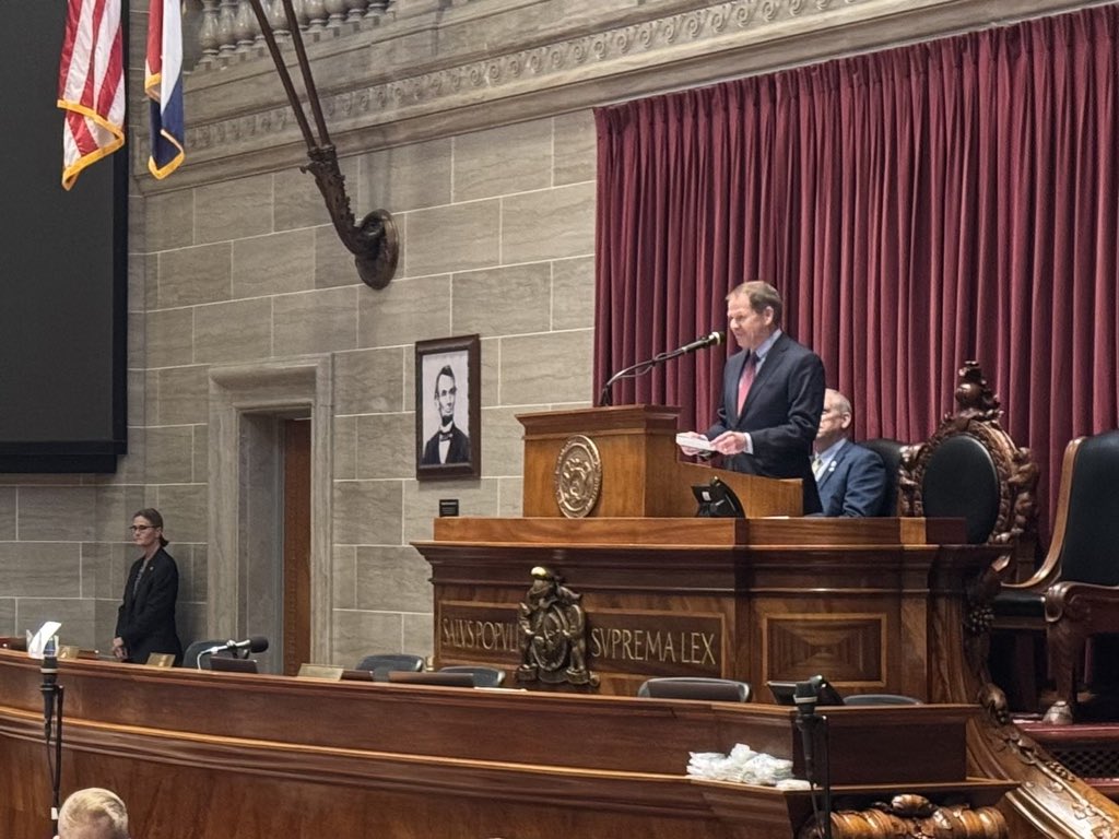 BobOnderMO's tweet image. Great to be with my friends @GovMikeKehoe and @davidwasinger celebrating the achievements of the Eagle Scouts of Great Rivers Council!