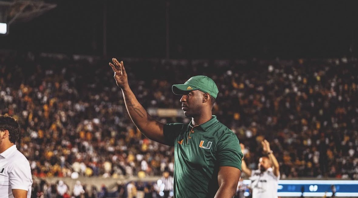 Miami analyst David Cooney is expected to be hired as the new wide receivers coach at Bowling Green, sources tell <a href="/CBSSports/">CBS Sports</a>/<a href="/247Sports/">247Sports</a>.

Had worked at Miami since 2017, including three years as director of recruiting before spending the last two years as wide receivers analyst.