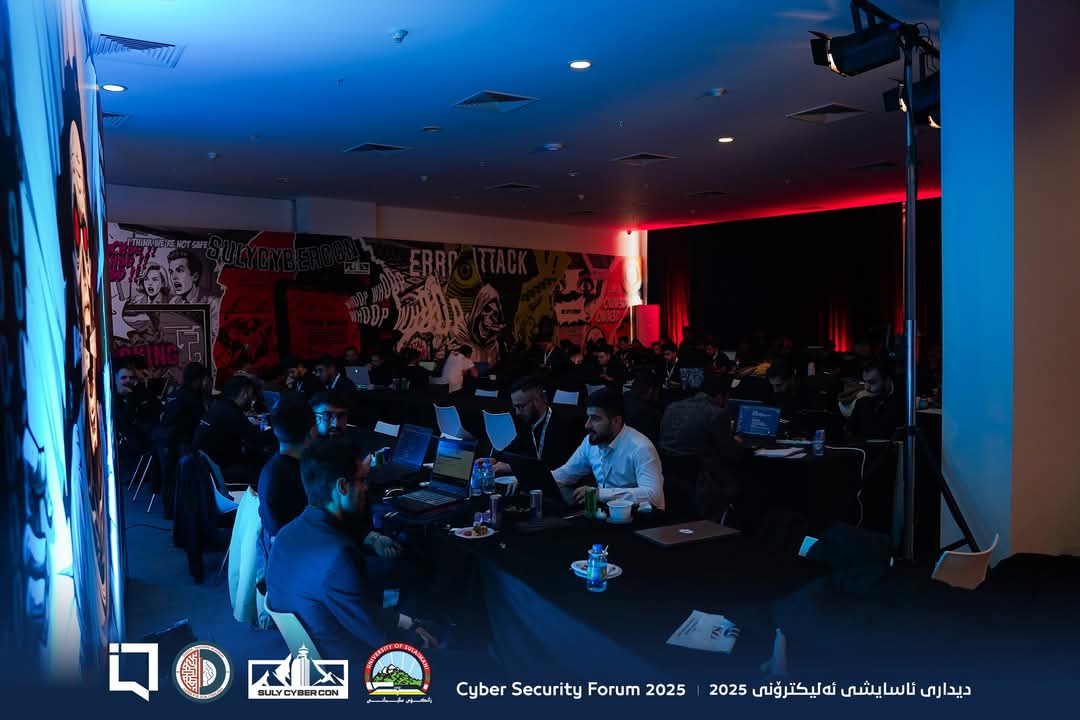 lu3ky13's tweet photo. The first day of the Sully Cyber ​​Con CTF continues with competitors doing their best to find gaps and working together in teams.

  https://t.co/Iy2AsghqPH
 #pwnthesystem #BugBounty #htb #hackthebox @hackthebox_eu https://t.co/BRuqB0bFhg