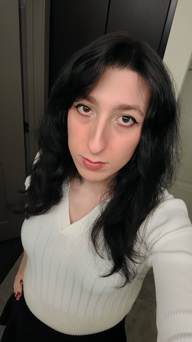 POV:
You're 6'4, standing in my bathroom, making eye contact with me