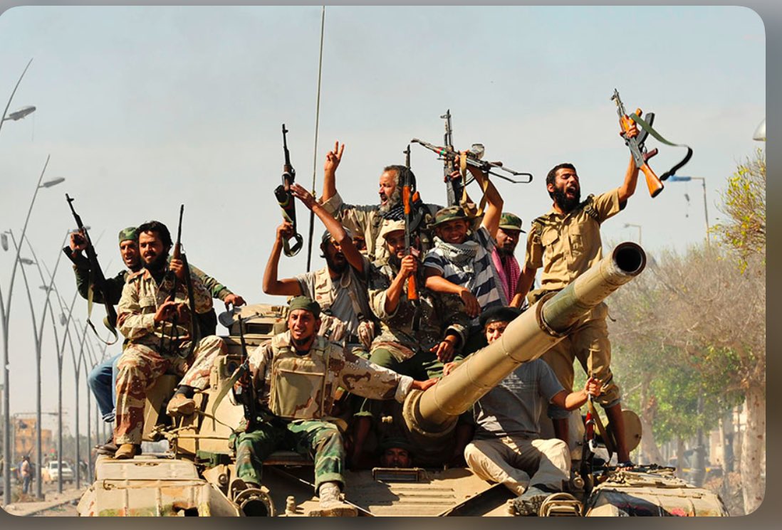 2001年9月11日、2-1-7の順番でビルが倒壊した。11年後、2012年9月11日に悪名高いベンガジ攻撃が発生した。政府は地元の2月17日殉教者旅団(通称「17-Feb」)を招集した。
9/11は「新真珠湾攻撃」と呼ばれた(12月7日