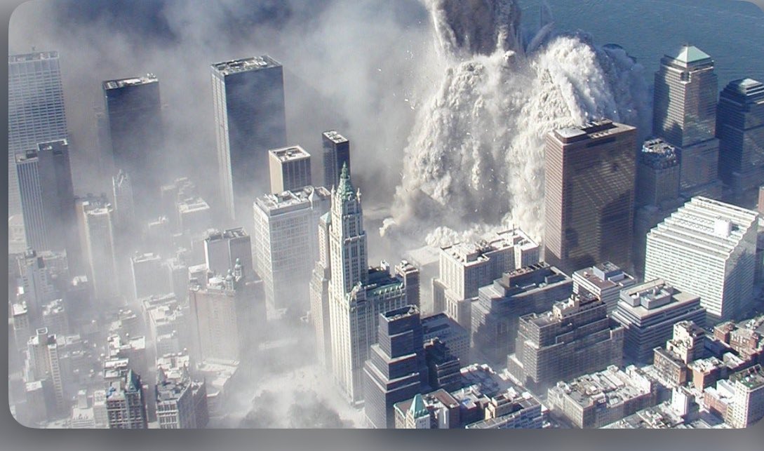 2001年9月11日、2-1-7の順番でビルが倒壊した。11年後、2012年9月11日に悪名高いベンガジ攻撃が発生した。政府は地元の2月17日殉教者旅団(通称「17-Feb」)を招集した。
9/11は「新真珠湾攻撃」と呼ばれた(12月7日