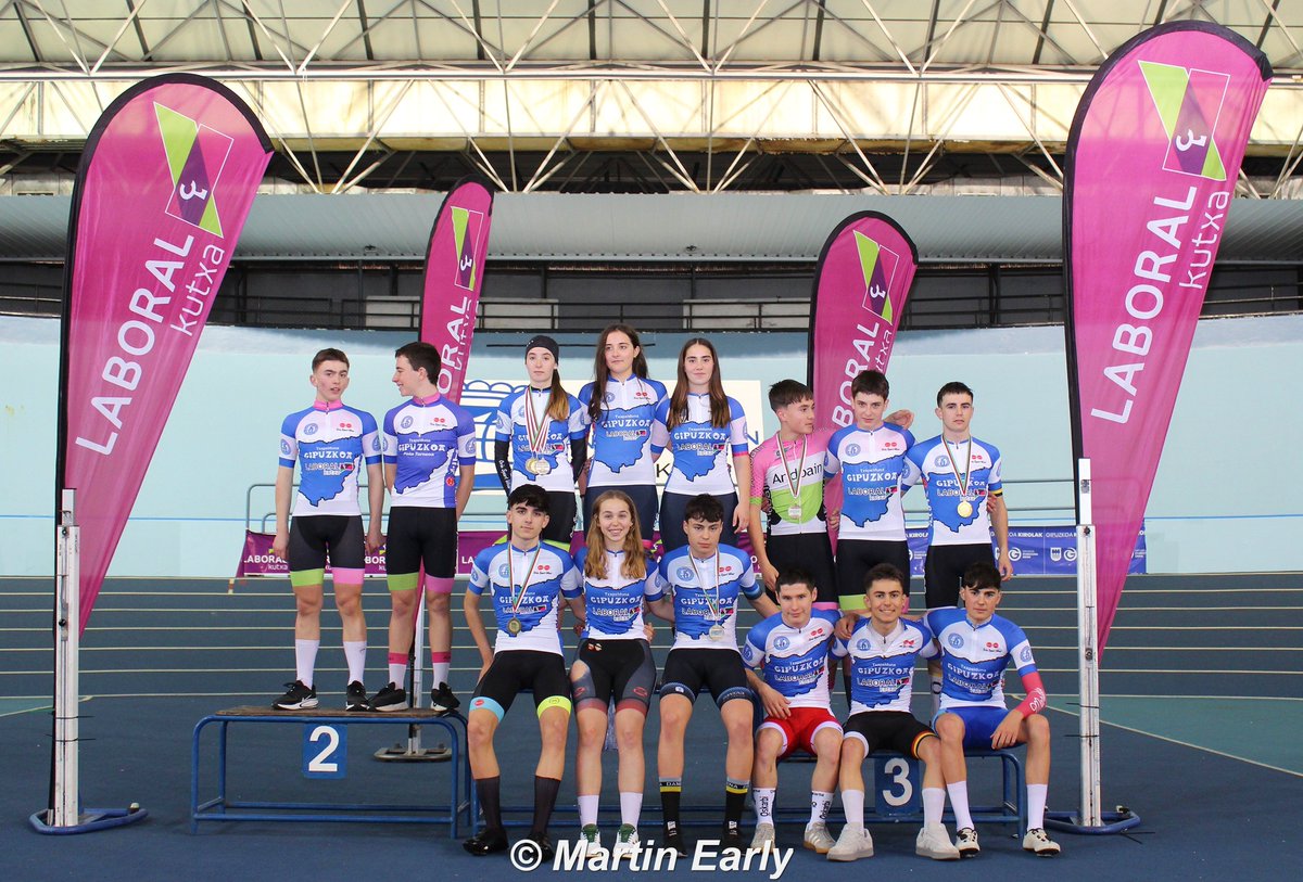 Mi galería de fotos📸 de los CAMPEONATOS DE GIPUZKOA DE PISTA 🚴‍♂️🚴 (junior y cadete, M+F) #Anoeta 16-02-2025 en el velódromo "Antonio Elorza" de San Sebastián #Anoeta, en el enlace que sigue👇.

<a href="/GTxF_/">Gipuzkoako Txirrindularitza Federazioa</a> <a href="/TrackPiste/">Track Piste</a> 

📸👉flic.kr/s/aHBqjC2NmH