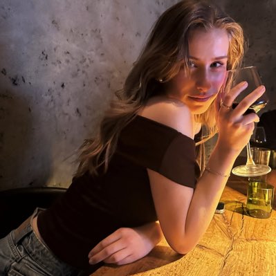 lauren iris tweet media