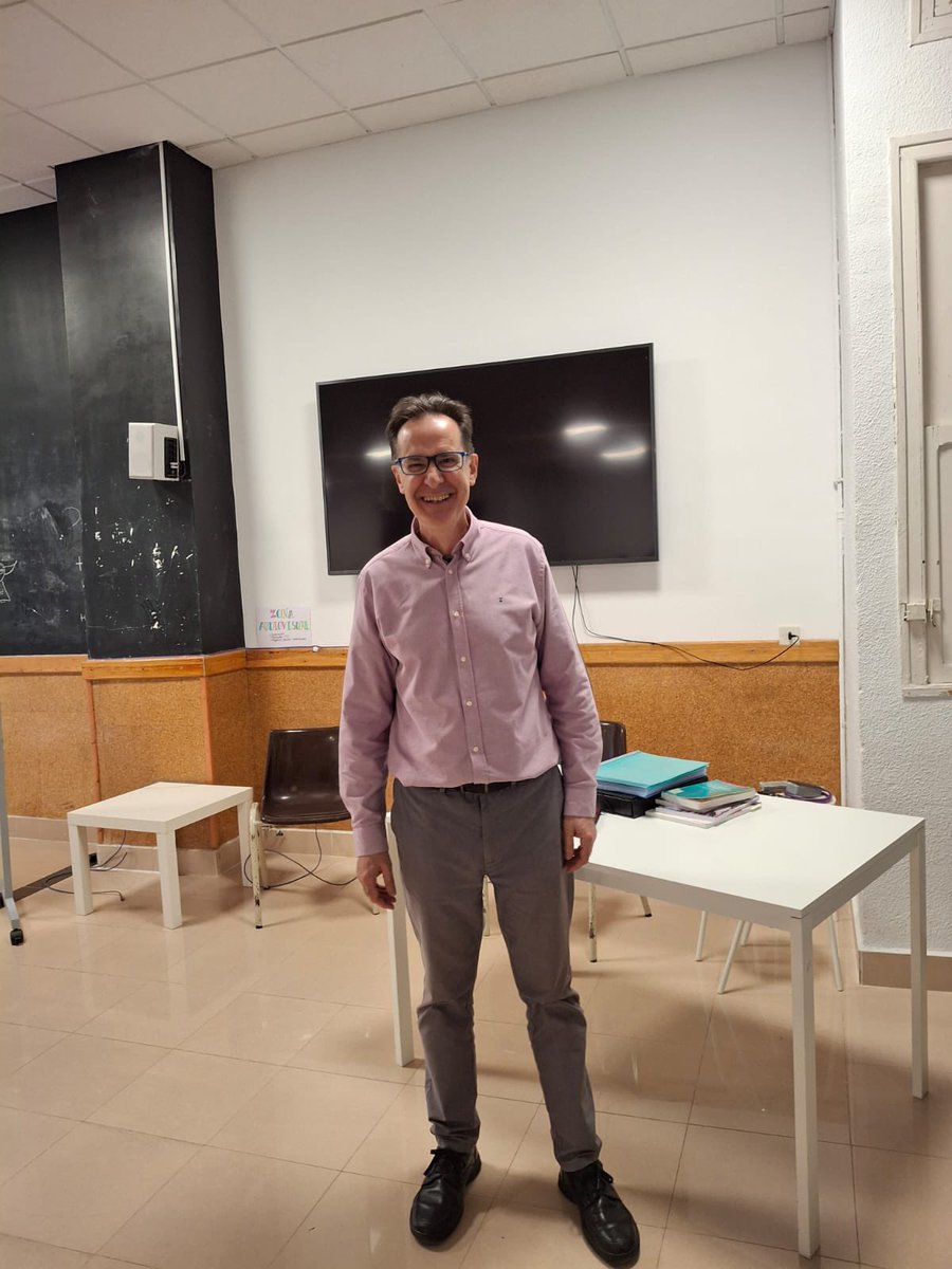 CFIE_Avila's tweet photo. Gran implicación del profesorado de @ElDioce en el curso "Técnicas de oratoria y habilidades de comunicación en público" con Juan José Severo Huertas. @CFIE_Avila  @educacyl #formacionCyL https://t.co/XA37Nbjhxt