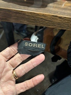 anamerican4ever's tweet photo. @sorelfootwear #sorelfootwear #snowboots https://t.co/R2YJ9pSEQ4