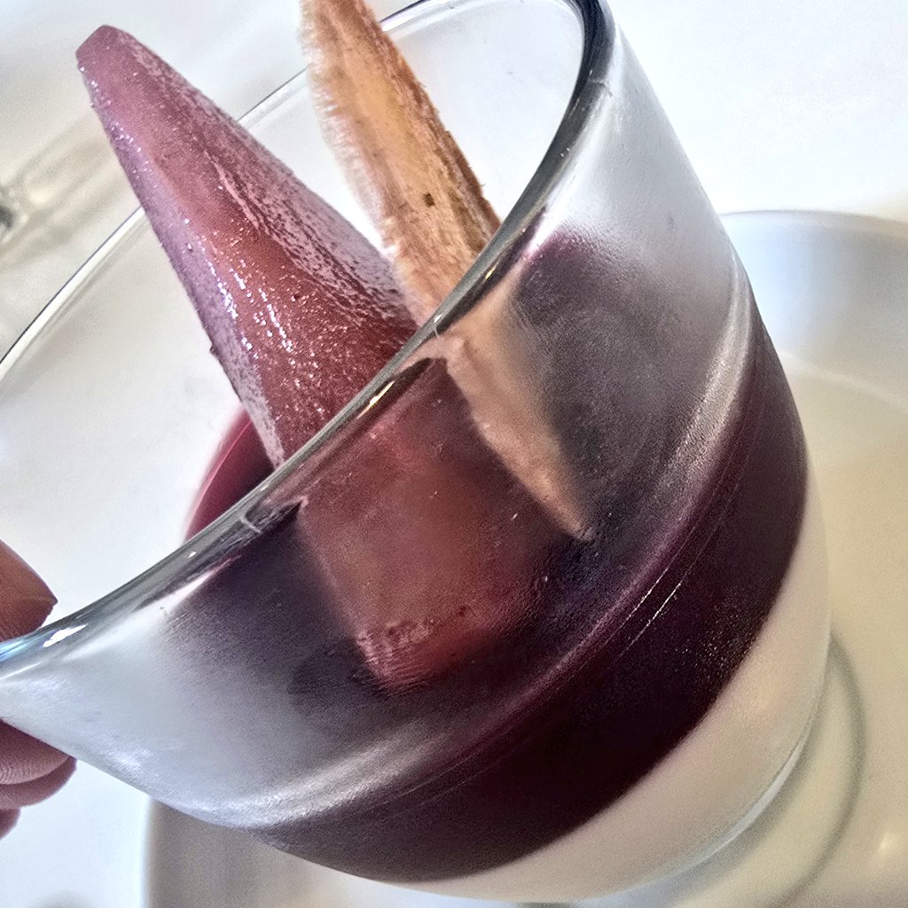 Jose Crusat Gonzalez (@choumimx) on Twitter photo Tapa doce de @luscofuscobakery no concurso de tapas <a href="/Santiagoetapas/">Santiago(é)tapas</a> "Peras ao Viño"
#santiagoetapas #xurado #santiagodecompostela Tapa doce de @luscofuscobakery no concurso de tapas <a href="/Santiagoetapas/">Santiago(é)tapas</a> "Peras ao Viño"
#santiagoetapas #xurado #santiagodecompostela