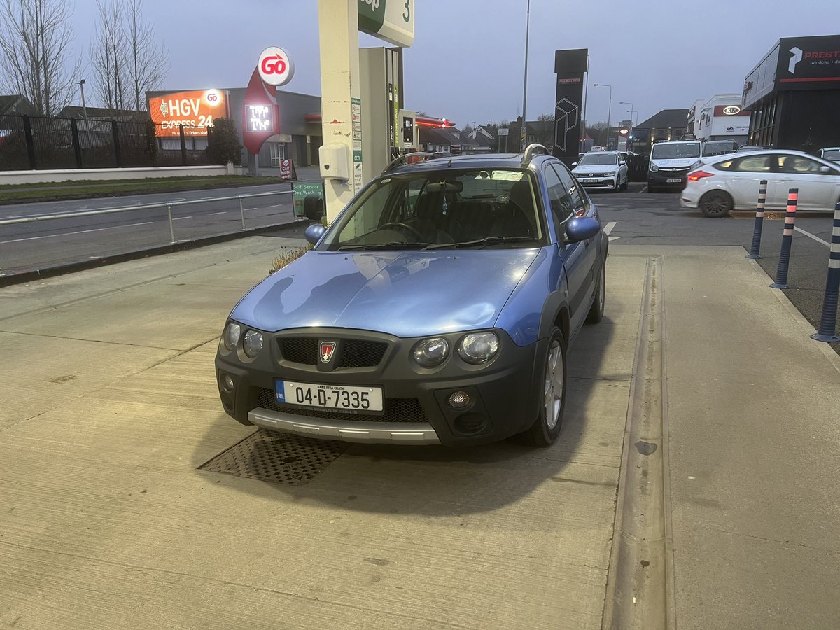 CrapCCollective's tweet photo. I absolutely love this thing! #Streetwise #Rover #MGRover #RoverStreetwise #Autoshite https://t.co/ZRd5MOJtBA