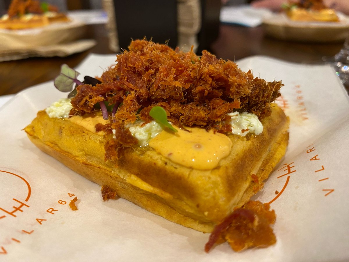 Jose Crusat Gonzalez (@choumimx) on Twitter photo Tapa salgada e maridada con cervexa de @vilar_64 no concurso de tapas <a href="/Santiagoetapas/">Santiago(é)tapas</a> "Chorigofre"
#santiagoetapas #xurado #santiagodecompostela Tapa salgada e maridada con cervexa de @vilar_64 no concurso de tapas <a href="/Santiagoetapas/">Santiago(é)tapas</a> "Chorigofre"
#santiagoetapas #xurado #santiagodecompostela