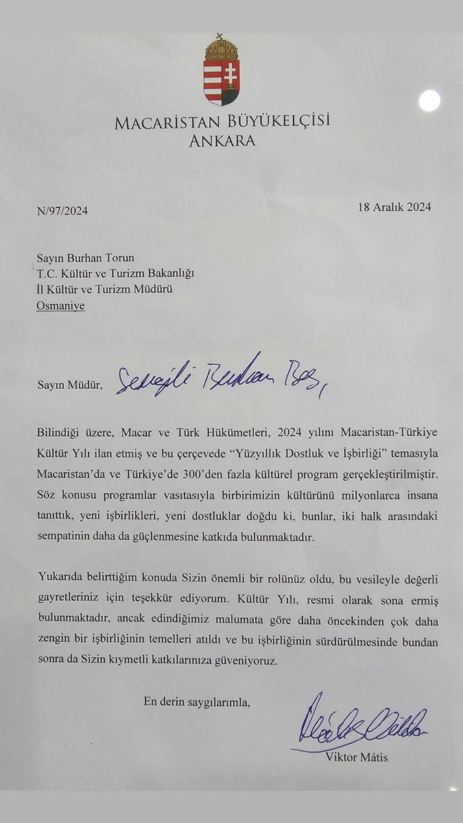 burhan79's tweet photo. Macaristan Ankara Büyükelçisi Sn. Viktor Matis beye bu güzel ve onur verici  hediyeleri  için şükranlarımı arz ederim...
@MacaristanBE 
@gergomkovacs 
#TürkiyeMacaristan https://t.co/Ai6Iz9Ek3h