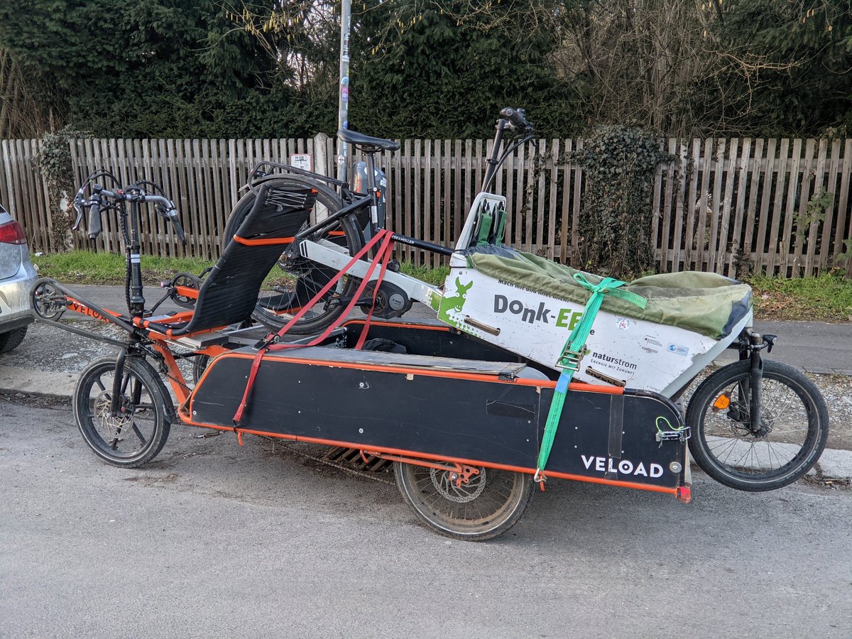 Abschleppdienst! Wenn das kleine Lasti nicht mehr will, muss das VELOAD ran.
