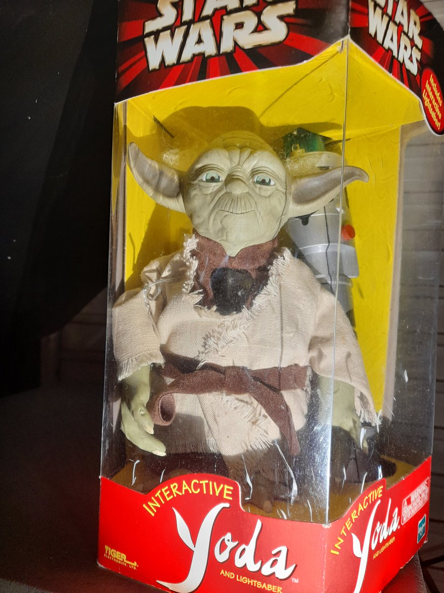 Just in...Interactive Yoda by Tiger Electronics circa 2000. Complete with instructions and paperwork. #vintagetoys #nostalgia #yoda #tigerelectronics