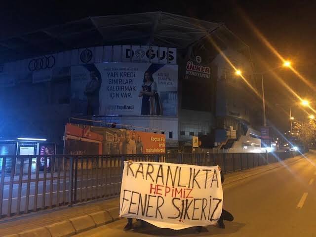 UNIOldBoys's tweet photo. AYVA ÇİÇEK AÇMIŞ YAZ MI GELECEK? https://t.co/Km5QGiZMAu