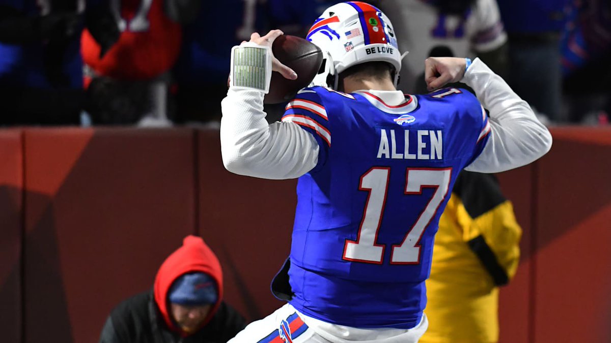 First attempt at a Mock Buffalo Bills Off-Season …

This off-season includes a MAJOR trade, minimal changes to our historic offense, and a complete makeover on the defensive side of the ball. 

(🧵1/17) … Check it all out ⬇️