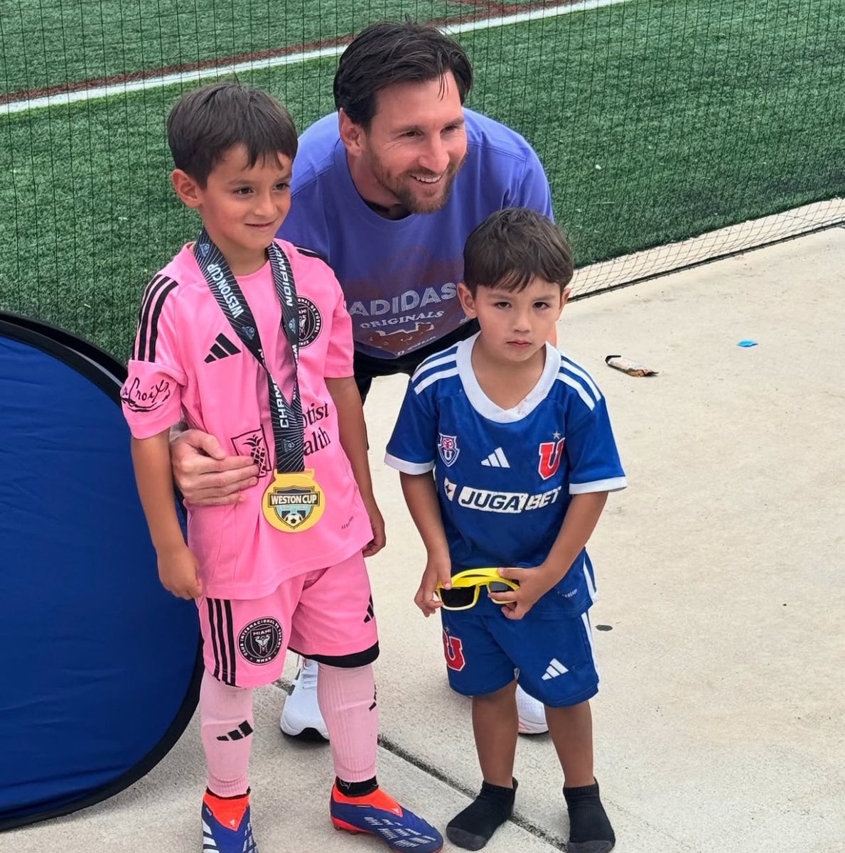 Captura de pantalla de la JugaBet app mostrando la interfaz de juegos