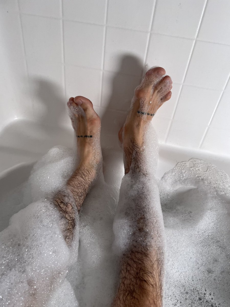 #GuyFeet #MaleFootDom #GayFootWorship #BroFeet