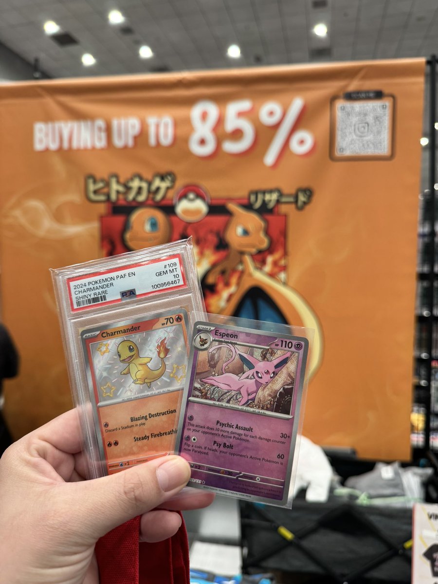 rickyCollectz's tweet photo. @wcoast_cardshow pick ups! Twilight masquerade absolutely cooked me. No pulls lol . Gold pika saved me! 🤙🏽🤙🏽😍 https://t.co/iPexBmLQKG