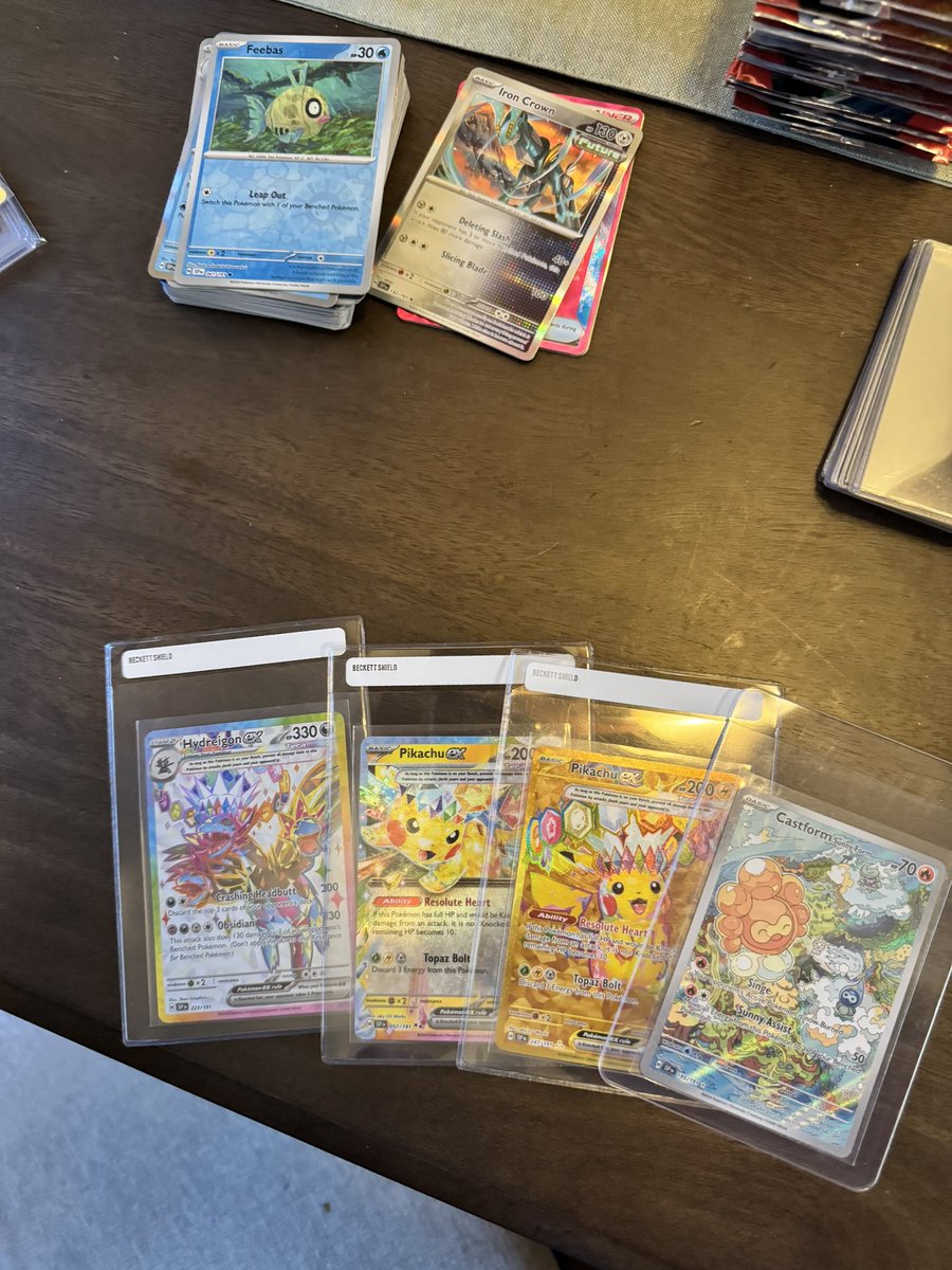 rickyCollectz's tweet photo. @wcoast_cardshow pick ups! Twilight masquerade absolutely cooked me. No pulls lol . Gold pika saved me! 🤙🏽🤙🏽😍 https://t.co/iPexBmLQKG