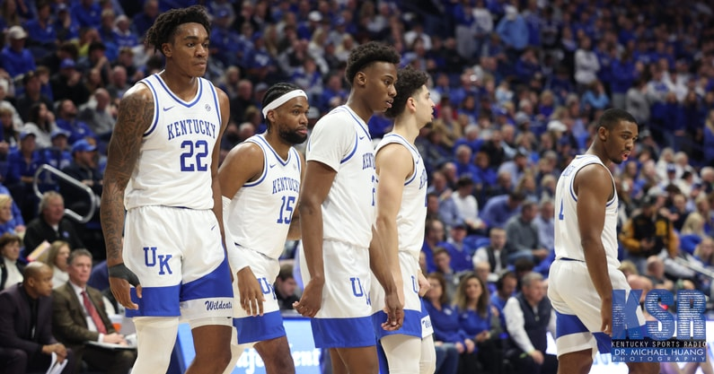 JackPilgrimKSR's tweet image. Mark Pope said Lamont Butler is making progress with his injured shoulder while Jaxson Robinson has not shot with his right hand since hurting his wrist 

Plus, an update on both from Dickie V: on3.com/teams/kentucky…