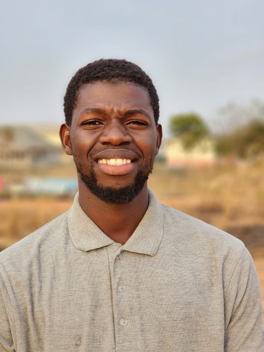 basirou_manneh's tweet image. The Flag 🇬🇲                     The Smile 😁
#Gambia #IndependenceDay #Trending