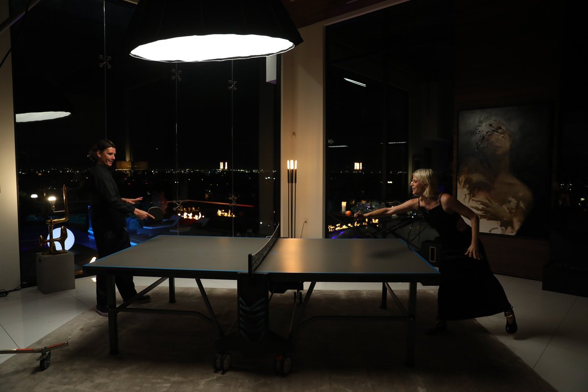 GavinRossdale's tweet image. This week on DINNER with Gavin Rossdale we have the incredible Selma Blair 🌹 tune in Thursday 10PM ET / 7PM PT on @vizio @wfplustv