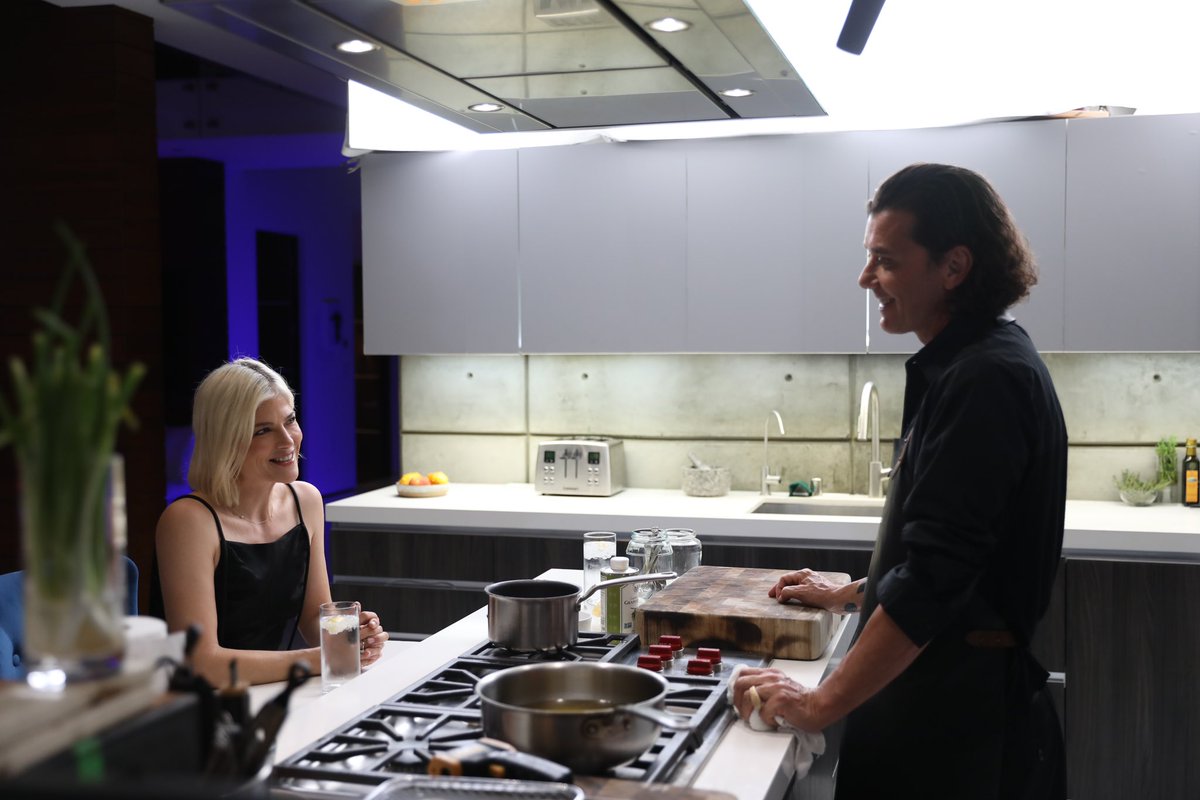 GavinRossdale's tweet image. This week on DINNER with Gavin Rossdale we have the incredible Selma Blair 🌹 tune in Thursday 10PM ET / 7PM PT on @vizio @wfplustv