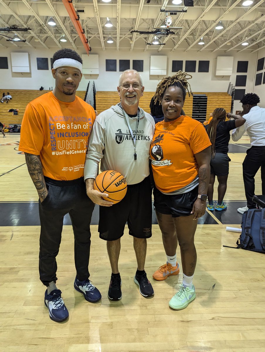 Our Black History Month celebration continues with an incredible Second Annual BSU Teachers vs Students Basketball Game. Our principal officiated, the competition brought intensity, and the crowd brought the energy. A shoutout to everyone who played and showed up to support.🥳🏀