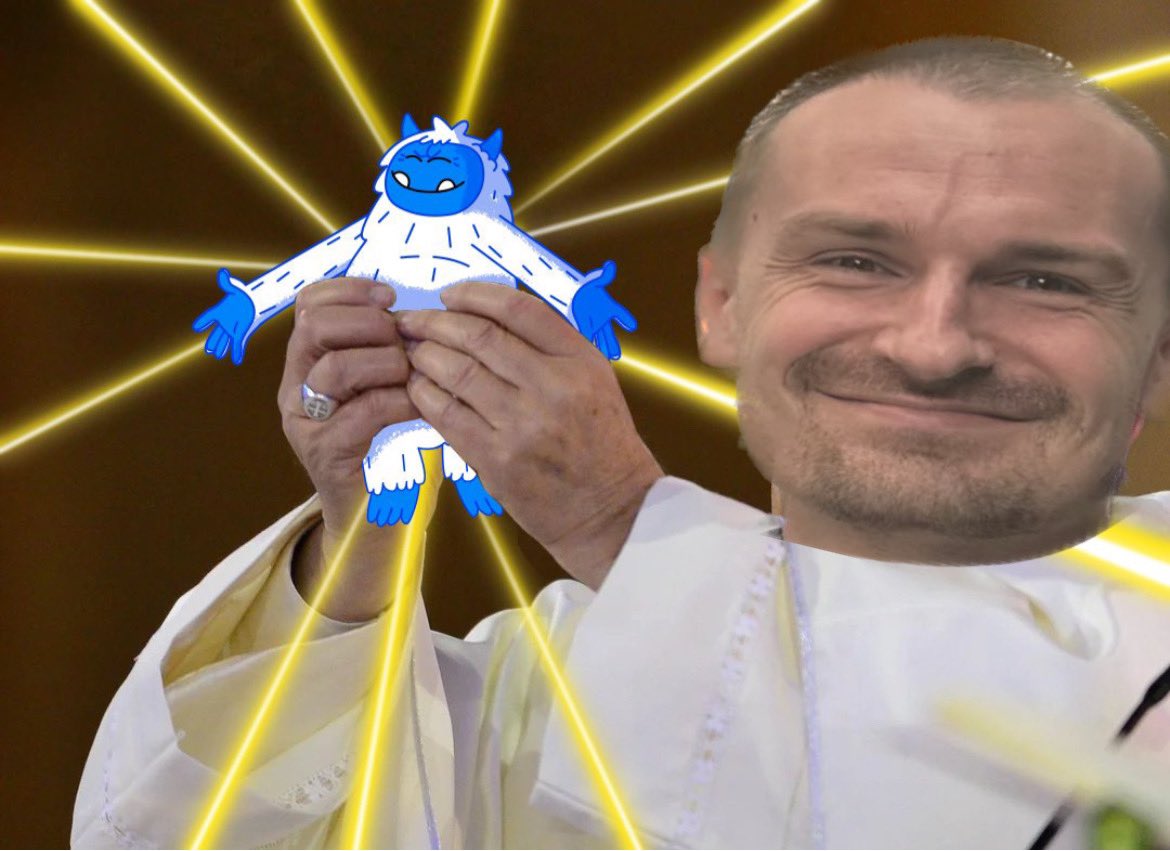 GemGengaR's tweet photo. @jessepollak Monsta community is fiercely loyal, endlessly fun, and always scheming for the next big move. Whether you’re building vault rewards, chasing keys, or just sharing the laughs, this is where Monstas come together to thrive. 😈

We're here to make our mark on the Base🔵 

$MONSTA https://t.co/r9E0O0ZZSu