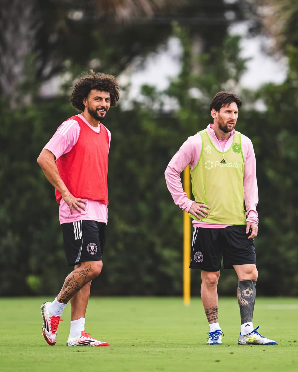 minuto90chile's tweet photo. DE MACUL A MIAMI ✈️🟣 Maxi Falcón ya se integró al Inter para jugar junto a Messi en la MLS. https://t.co/Uby9UryE9z