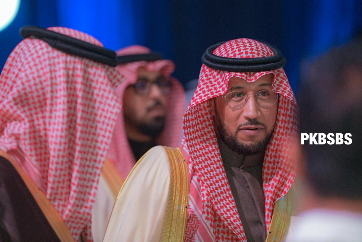 برعاية كريمة من خادم الحرمين الشريفين حفظه الله ورعاه..
وبتشريف من سمو أمير منطقة الرياض..

حضر صاحب السمو الملكي الأمير #خالد_بن_سطام حفل تكريم رواد العمل الاجتماعي الفائزين في الدورة الثانية عشر لـ #جائزة_الأميرة_صيتة بنت عبدالعزيز للتميز في العمل الاجتماعي.

#صيت_صيتة