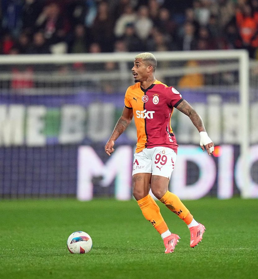 🎙️İlhan Palut: "Lemina oyunca girince orta saha bölgesini tamamen kaybettik."