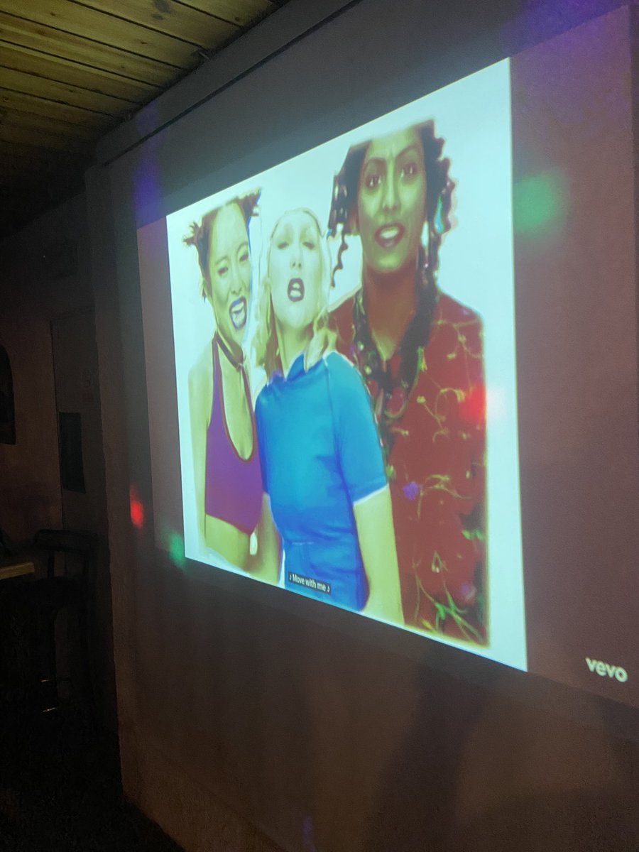 AHS Skiing tweet media